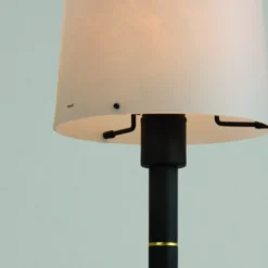 Z 822 Bordslampa
